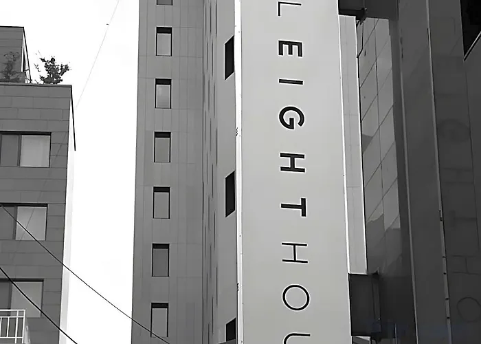 Hotel 8