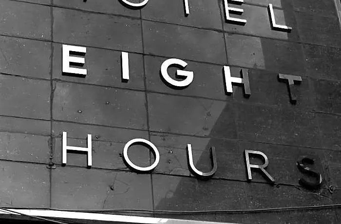 Hotel 8