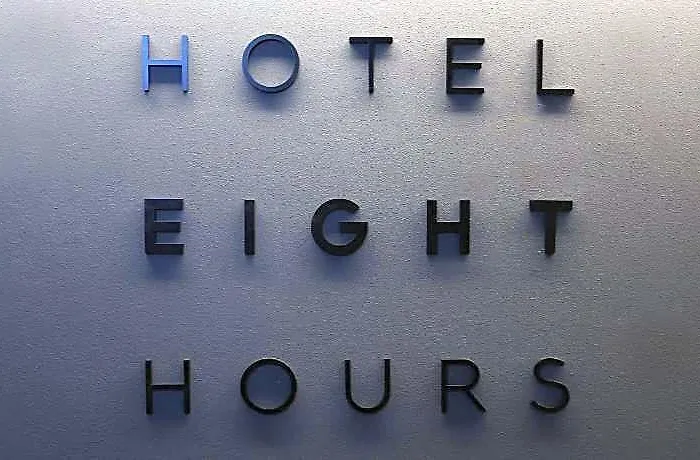 Hotel 8